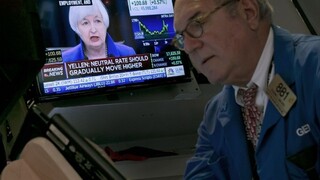 V USA s rastúcou ekonomikou stúpa aj nezamestnanosť