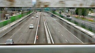 Diaľničné známky nahradí mýto, bezemisné autá dostanú zľavu