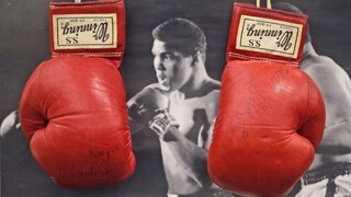 Pred rokom zomrel legendárny americký boxer Muhammad Ali
