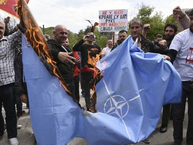 NATO sa rozrástlo o ďalšieho člena, do aliancie vstúpila Čierna hora