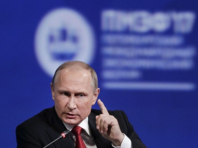 Putin poprel zásah Moskvy do volieb v USA: Za všetko môžu hackeri