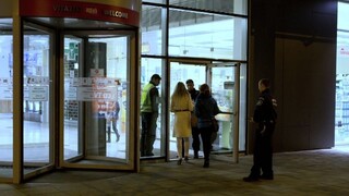 Evakuovali bratislavské nákupné centrá, dôvodom je bomba