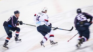 Hokejisti sa už pripravujú na začiatok sezóny, Janus trénuje vo fitku