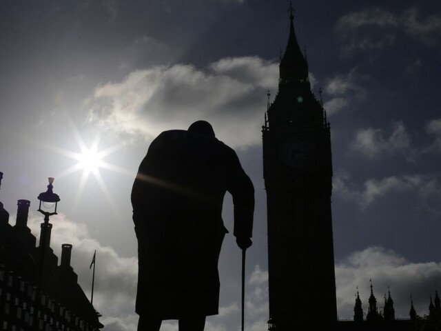 Škodlivé vajatanie či odchod z ríše. Slovensko reaguje na britské voľby