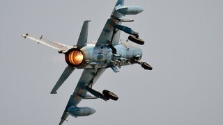 Stíhačka sa po štarte zrútila do poľa, pilot sa katapultoval