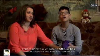 Denis trpí detskou mozgovou obrnou, pomôcť mu môžete aj vy