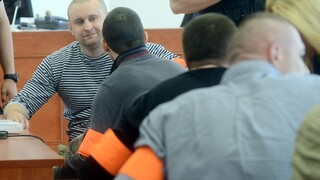 Vlka uškrtili, aby neprehovoril. NAKA objasnila piťovské vraždy