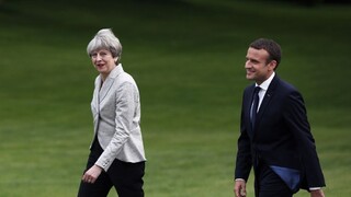 Macron sa stretol s Mayovou. Dvere do EÚ sú vraj pre Britov otvorené