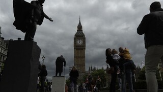 Mayová rokovala o novej vláde, dohoda môže vzniknúť už čoskoro