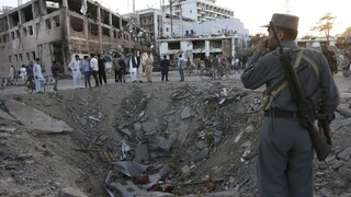V Kábule zasiahli útočníci opásaní trhavinou, k útoku sa hlási Taliban