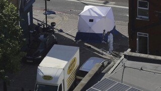 Útok v Londýne vyšetrujú ako terorizmus, terčom boli moslimovia