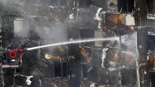 Zistili, čo spôsobilo ničivý požiar londýnskeho vežiaka