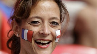 Francúzska ekonomika sa stavia na nohy, polepšila si nad očakávania