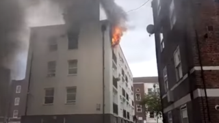 V Londýne horel ďalší bytový dom, evakuovali desiatky ľudí