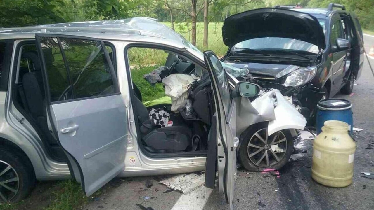 Pri vážnej dopravnej nehode na dolnom Liptove zahynul človek