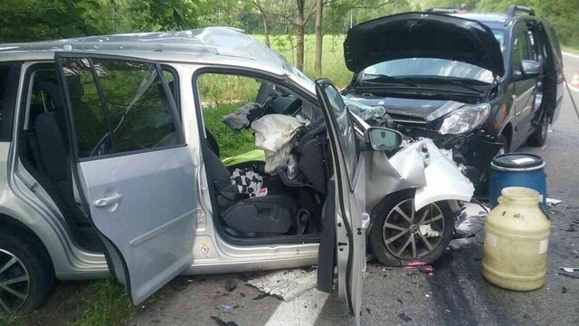 Pri vážnej dopravnej nehode na dolnom Liptove zahynul človek