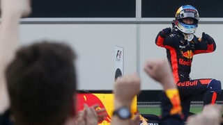 V dramatickej VC Azerbajdžanu nečakane triumfoval Ricciardo