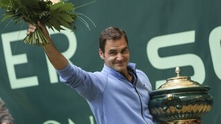 Federer triumfoval v nemeckom Halle, vo finále zdolal Zvereva
