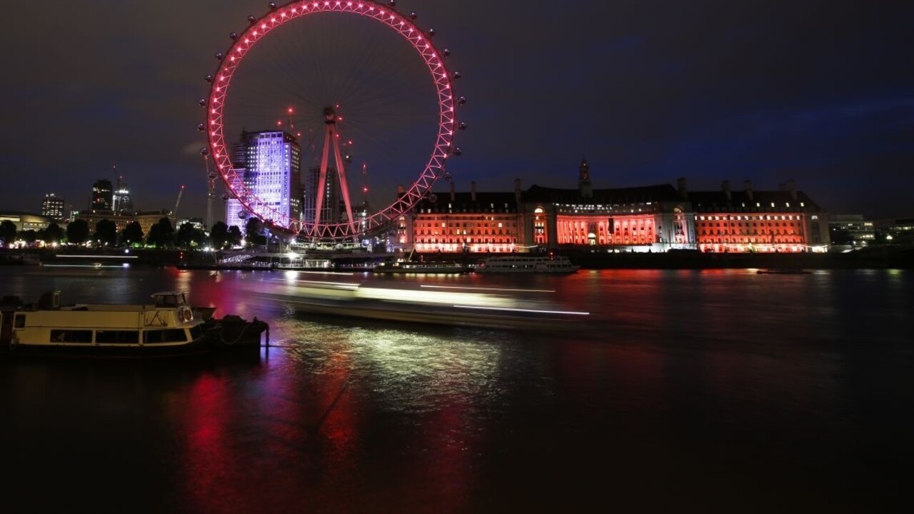 Evakuovali jednu z najväčších turistických atrakcií v Londýne