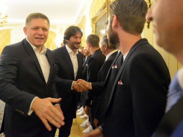 Fica poctili návštevou Hapalovci, ocenil ich výborné výkony