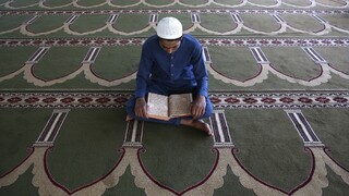 Zürich povolil rozdávanie Koránu. Islamistickú skupinu však v Nemecku zakázali