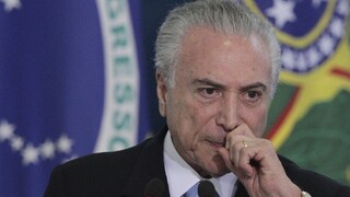 Brazílsky prezident popiera, že bral úplatky. Na ťahu je parlament
