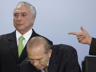 Brazílsky parlament má obžalobu na prezidenta, môžu ho odvolať