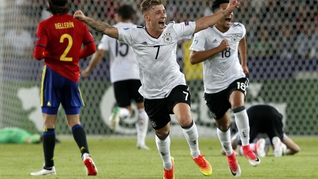 Nemci sa po tesnom triumfe nad Španielmi stali majstrami Európy