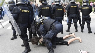 Účinnejšie vyšetrovanie extrémizmu sľubujú zmenené trestné kódexy