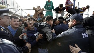 Taliansko nezvláda nápor migrantov, očakáva pomoc od Únie