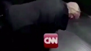 Trump kontroverzným videom zaútočil na spravodajskú televíziu