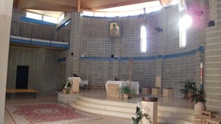 Kňaz láka svojich farníkov na omšu netradičným spôsobom