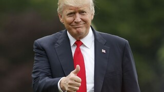 Trump plánuje pred summitom G20 stretnutie s Merkelovou a Putinom