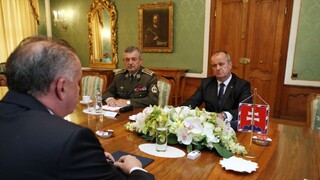Kiska po stretnutí s ministrom pre zmiznutú muníciu: V armáde musí panovať poriadok