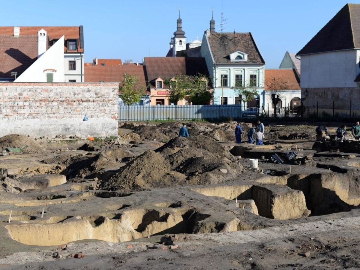 V Trnave našli mladí archeológovia nevybuchnutý mínometný granát