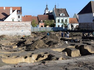 V Trnave našli mladí archeológovia nevybuchnutý mínometný granát