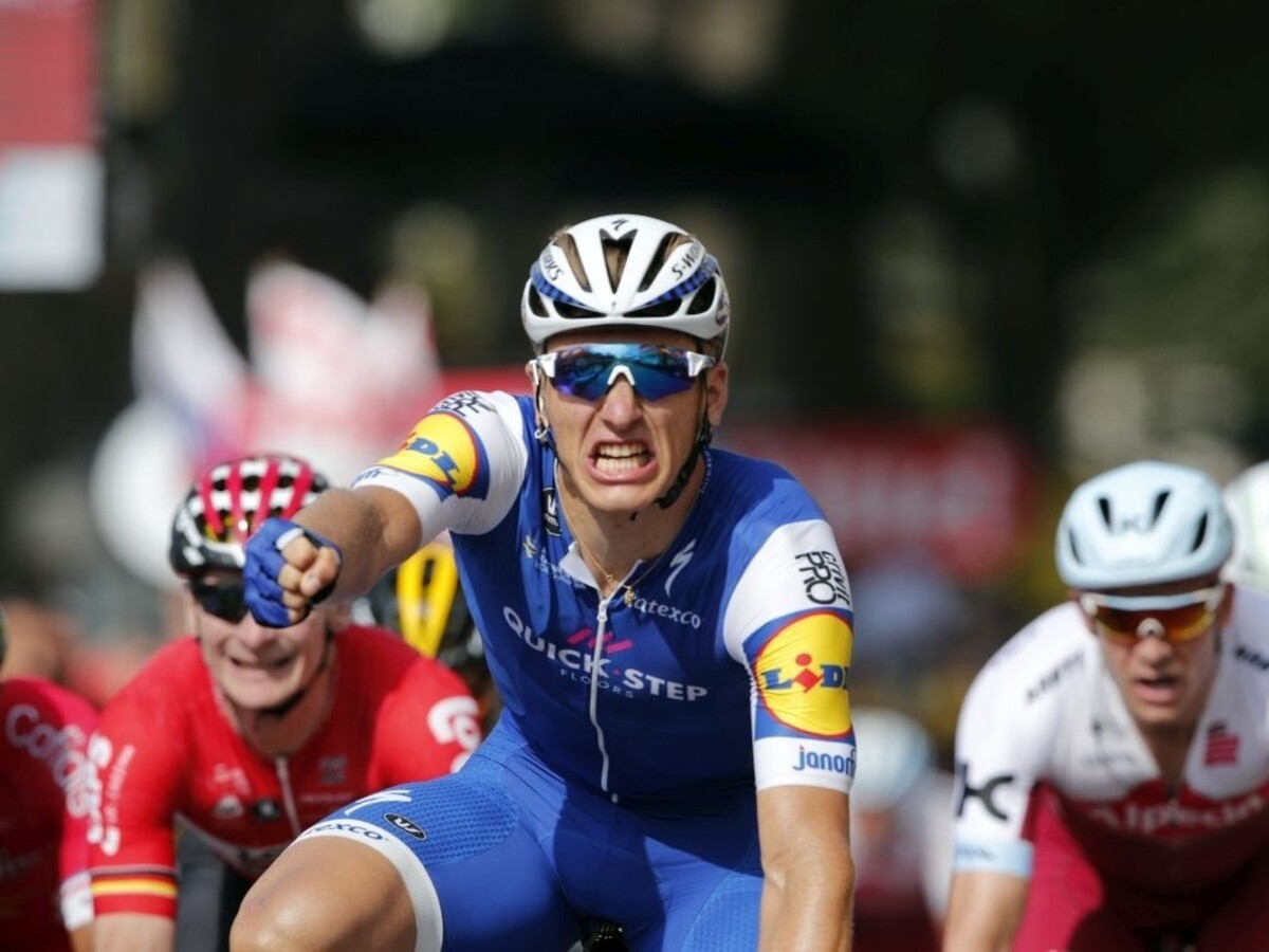 Do čela pelotónu sa Kittel pretlačil v hodine dvanástej, ovládol šiestu etapu