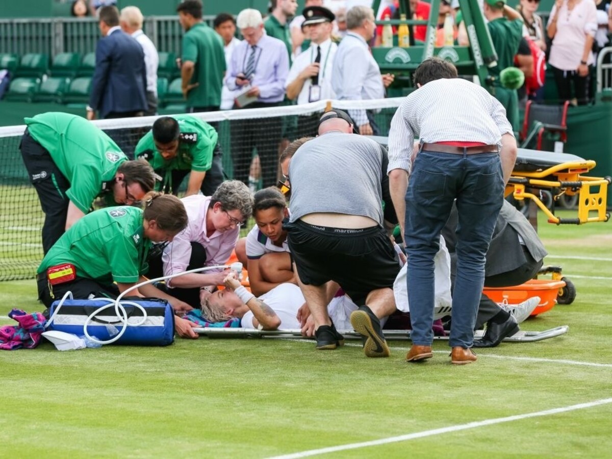 Plač a šok na wimbledonskom trávniku. Deblová jednotka zažila hororový pád