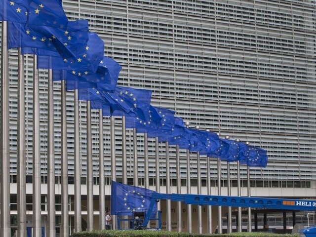 Svetové firmy poskytli zavádzajúce informácie, Európska komisia hrozí pokutami