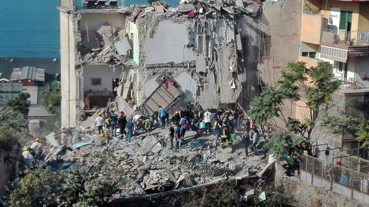 V Taliansku sa zrútila budova, zahynuli najmenej dve osoby
