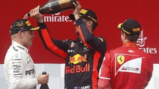 Bottas tesným víťazom VC Rakúska pred Vettelom