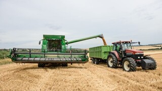 Začal platiť zákaz dovozu vybraných poľnohospodárskych výrobkov z Ukrajiny, tranzit zostal povolený
