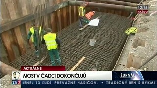 V Čadci takmer po roku dokončujú nový most. Hrozilo, že sa zrúti