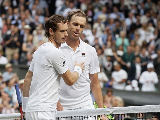 Murray neobháji wimbledonský titul, skončil už vo štvrťfinále