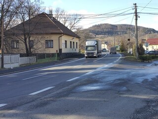 Mýtna R2 obec cesta 1140 px (TASR)
