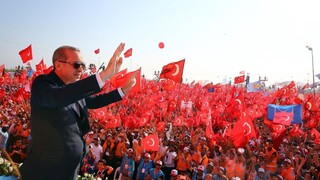Od pokusu o prevrat prešiel rok, v Turecku sa zmenilo mnohé
