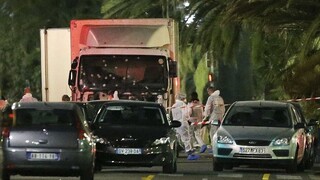 Pred rokom zahynuli v Nice desiatky ľudí, útočník zrážal ľudí nákladiakom