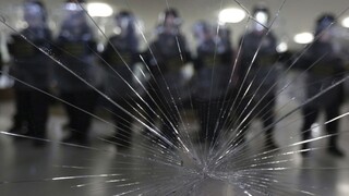 V Tirolsku zasahovala polícia proti agresívnym Čechom, kradli alkohol a sladkosti