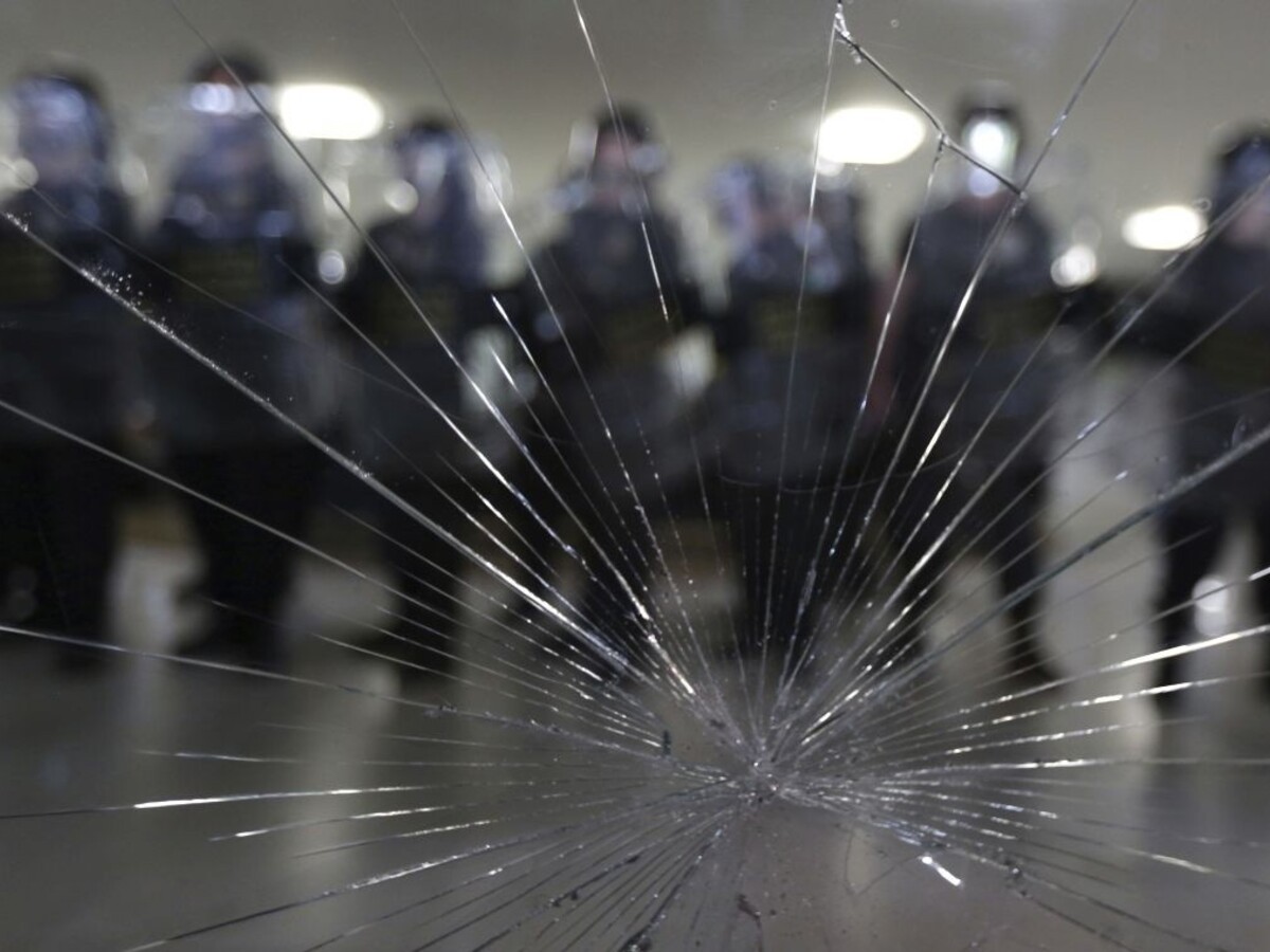 V Tirolsku zasahovala polícia proti agresívnym Čechom, kradli alkohol a sladkosti
