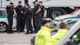 Policajti sa budú zdokonaľovať v troch cudzích jazykoch